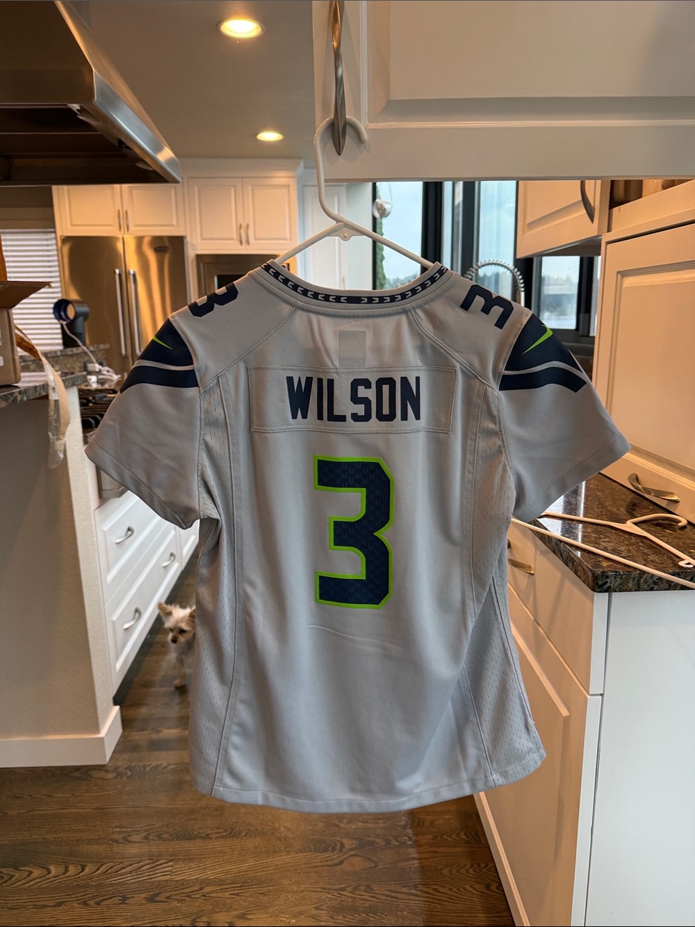 Nike Seattle Seahawks women’s  Russel Wilson Jersey size medium like new EUC - Picture 4 of 7